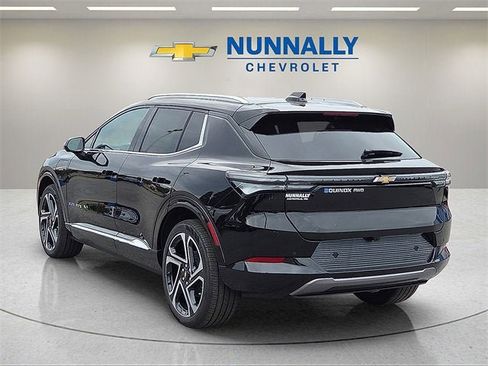 New 2026 Chevrolet Equinox EV LT image 3