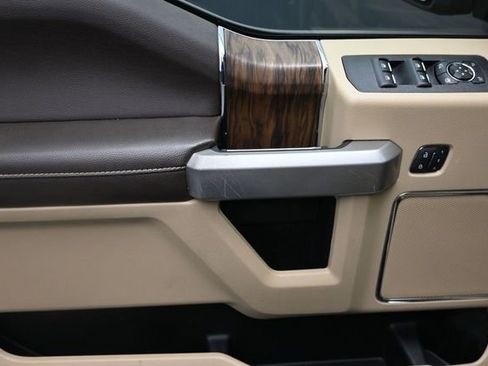 Used 2019 Ford F150 Lariat AWD/4WD image 17