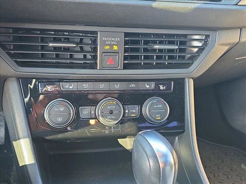 Used 2020 Volkswagen Jetta R-Line w/ R-Line Cold Weather Package image 13