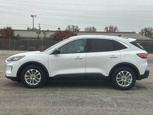 Certified 2022 Ford Escape SE image 8