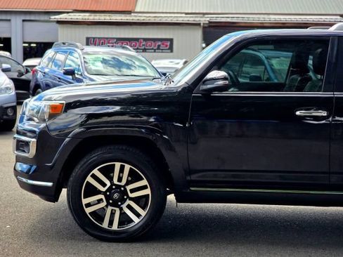 Used 2018 Toyota 4Runner Limited AWD/4WD image 4