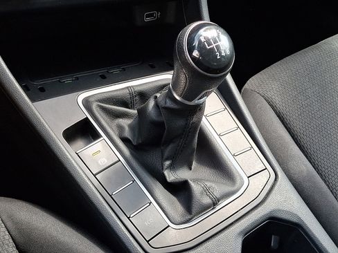 Used 2019 Volkswagen Jetta S w/ Driver Assistance Package FWD image 18