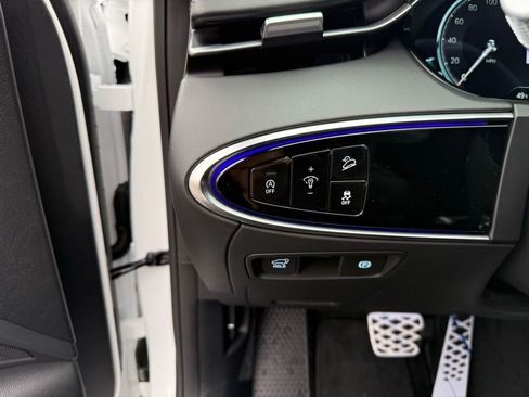 Used 2025 Genesis GV70 3.5T Sport w/ Sport Prestige Package image 18