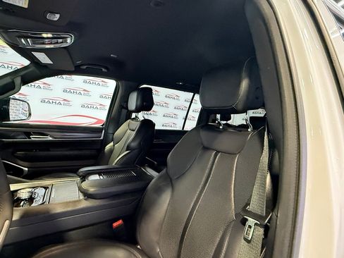 Used 2024 Jeep Wagoneer L Series II w/ Flexible Seating Group image 31