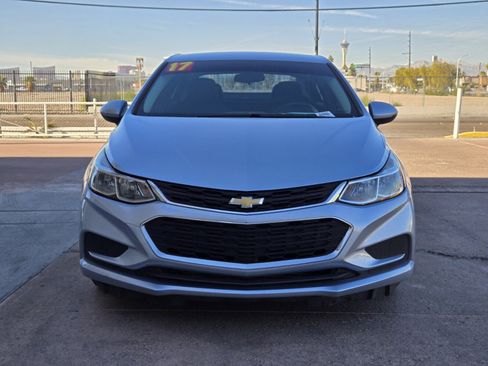 Used 2017 Chevrolet Cruze LS image 4