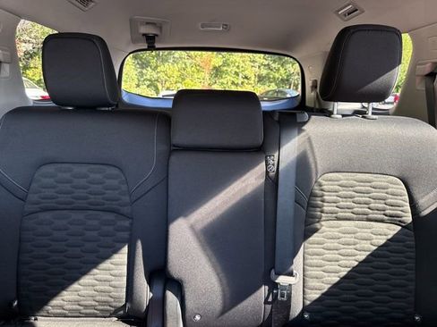 Used 2024 Nissan Pathfinder S image 26