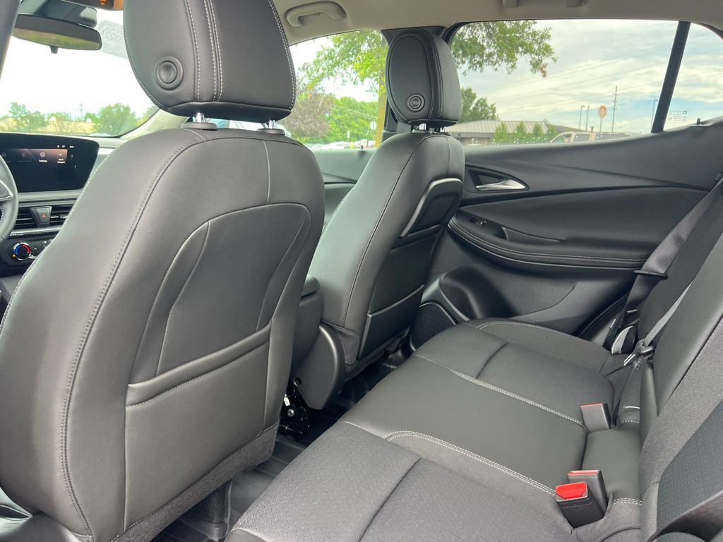 New 2026 Buick Encore GX Preferred w/ Comfort Package AWD/4WD image 30