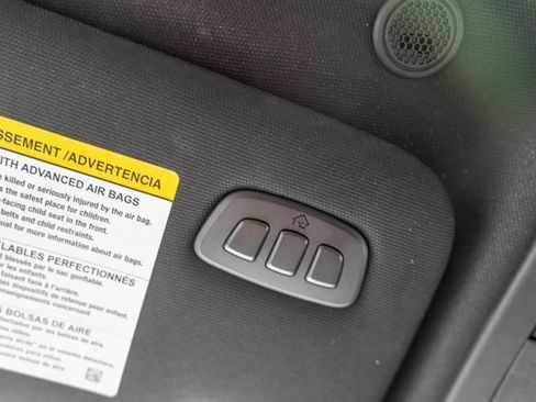 Used 2025 Ford Explorer ST image 33