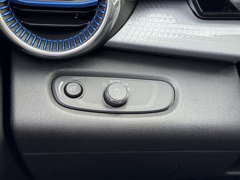 New 2026 Chevrolet Trax LT w/ Driver Confidence Package image 25