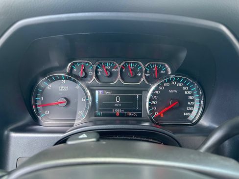 Used 2018 Chevrolet Silverado 1500 LT w/ All Star Edition RWD image 12