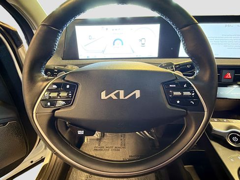 Used 2024 Kia EV6 Wind w/ Wind Technology Package AWD/4WD image 18