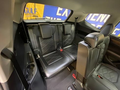 Used 2025 Volkswagen Atlas SE FWD image 28