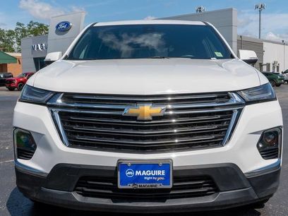 Used 2023 Chevrolet Traverse LT