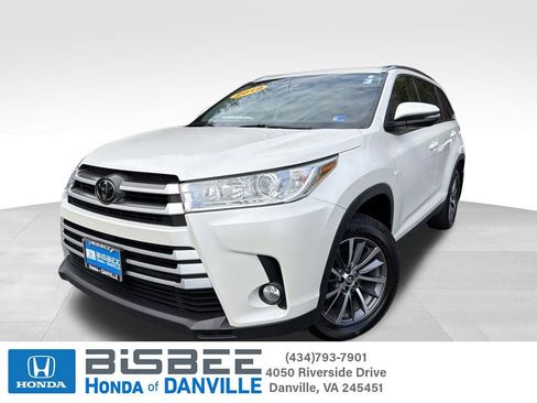 Used 2019 Toyota Highlander XLE image 1