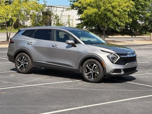 Used 2024 Kia Sportage EX FWD image 12