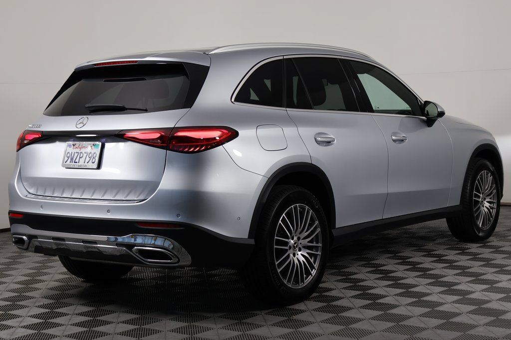 Certified 2026 Mercedes-Benz GLC 300 image 4