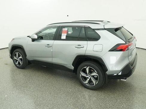 New 2025 Toyota RAV4 SE image 12