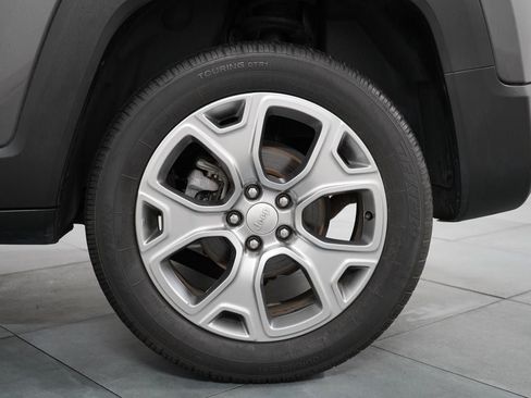 Used 2020 Jeep Renegade Limited w/ UConnect 8.4 Nav Group AWD/4WD image 34