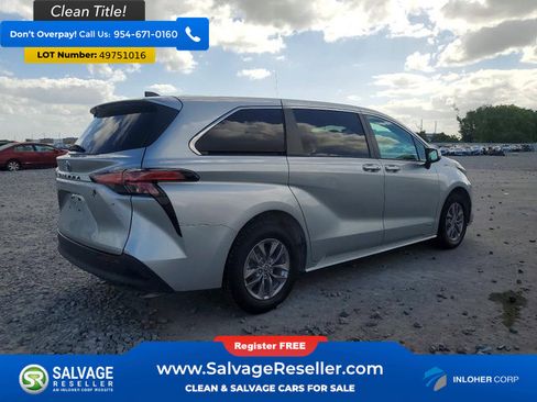 Used 2021 Toyota Sienna LE AWD/4WD image 4