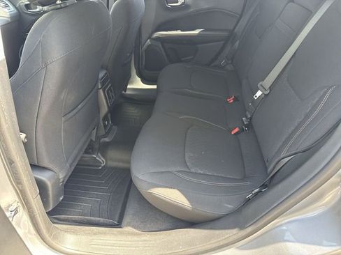 Used 2018 Jeep Compass Sport AWD/4WD image 13