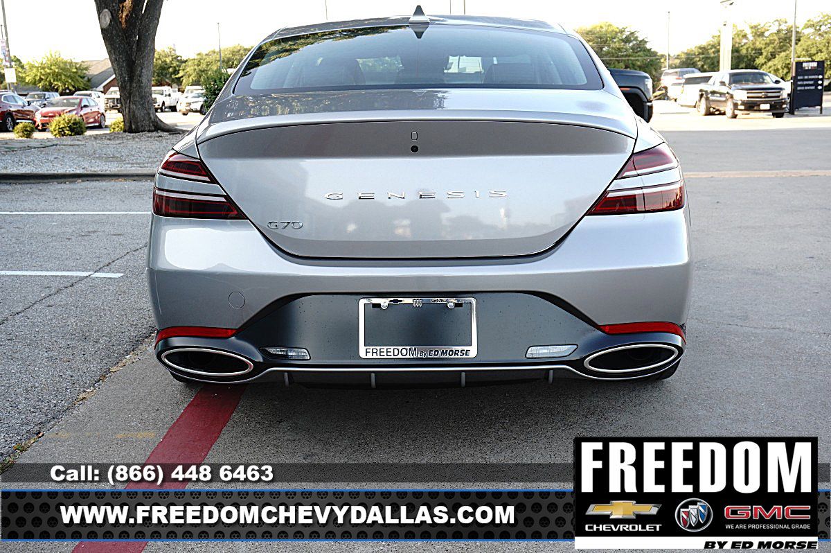 Used 2025 Genesis G70 2.5T RWD image 39