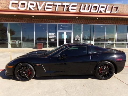 Used 2005 Chevrolet Corvette 1SB Z51 Coupe w/ Preferred Equipment Group image 12
