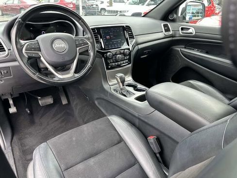 Used 2020 Jeep Grand Cherokee Altitude AWD/4WD image 22