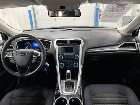 Used 2013 Ford Fusion SE FWD image 10