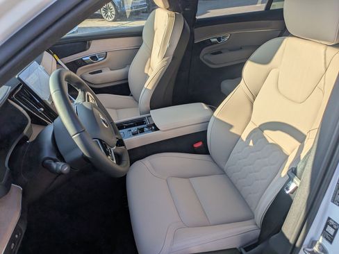 New 2026 Volvo XC90 T8 Plus w/ Protection Package Premier image 14