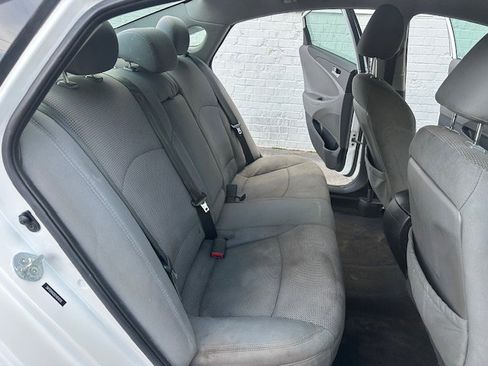 Used 2014 Hyundai Sonata GLS image 12