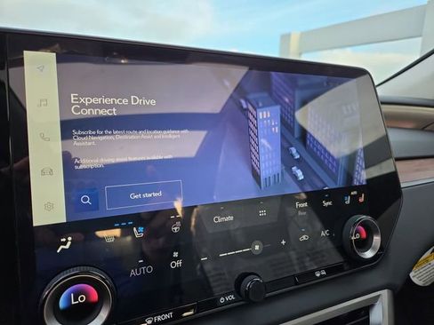 Used 2024 Lexus NX 250 FWD w/ Towing Package (2000 Lbs) image 18