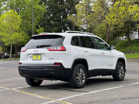 Used 2019 Jeep Cherokee Latitude Plus AWD/4WD image 23