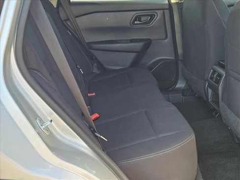 Used 2024 Nissan Rogue S AWD/4WD image 17