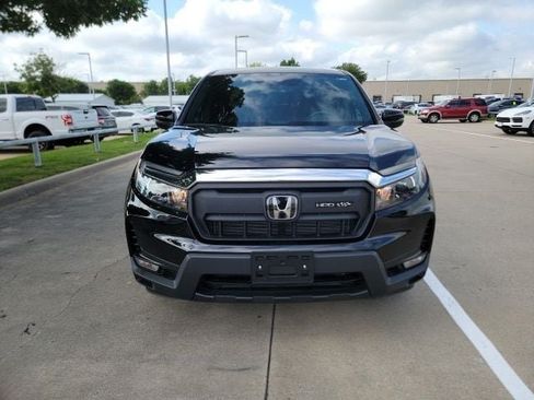 Used 2025 Honda Ridgeline RTL+ image 2