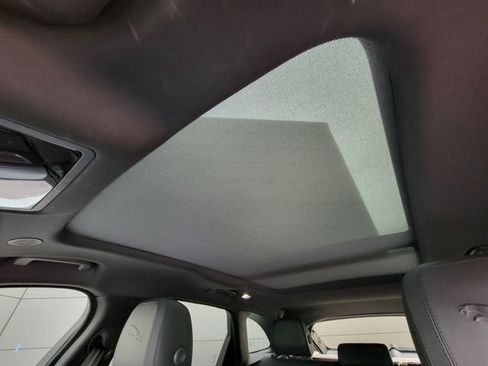 Used 2023 Jaguar F-PACE S image 38