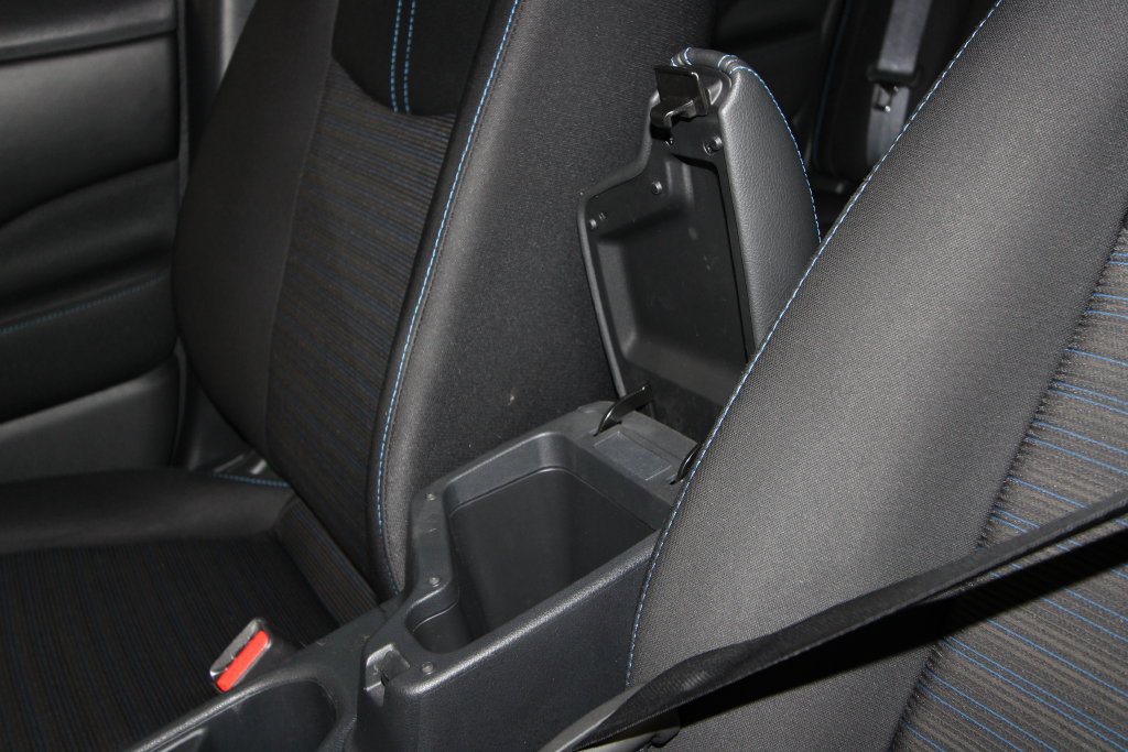 Used 2025 Nissan Leaf S FWD image 18