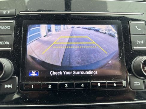 Used 2019 Honda CR-V LX image 13