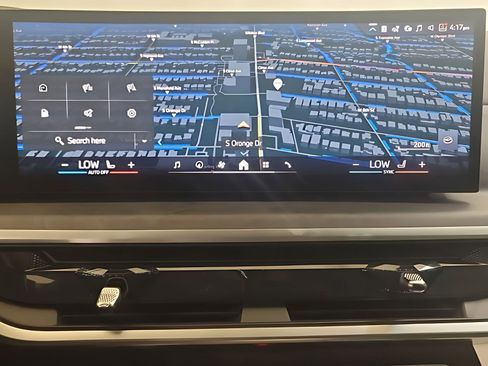 Used 2026 BMW X5 sDrive40i w/ M Sport Package image 14