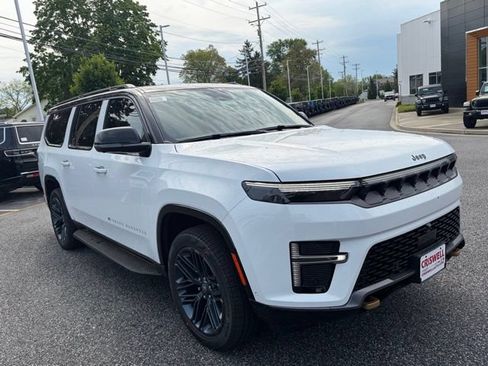 New 2026 Jeep Grand Wagoneer L 4WD image 9