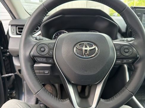 Used 2020 Toyota RAV4 XLE Premium w/ All Weather Liner Package image 21
