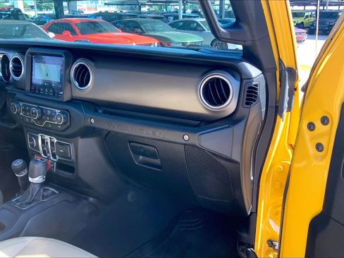 Used 2018 Jeep Wrangler Unlimited Rubicon AWD/4WD image 18