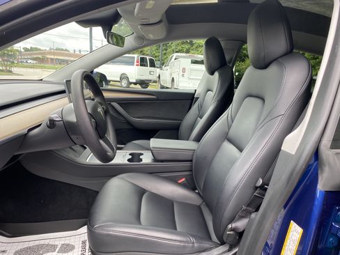 Used 2023 Tesla Model Y Long Range AWD/4WD image 17