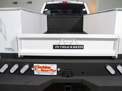 Used 2022 Ford F250 XL w/ Power Equipment Group image 8