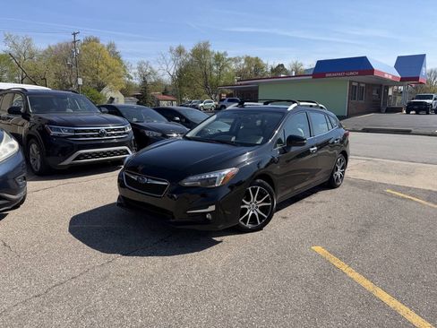 Used 2017 Subaru Impreza 2.0i Limited w/ Moonroof/BSD & Rcta/Eyesight AWD/4WD image 2