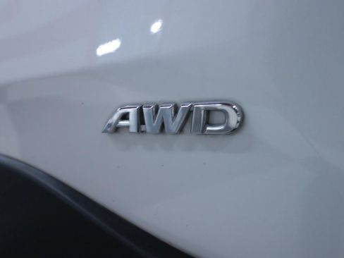 Used 2022 Toyota RAV4 XLE Premium image 36