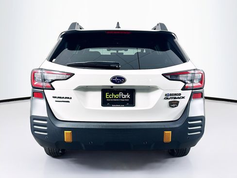 Used 2022 Subaru Outback Wilderness image 7