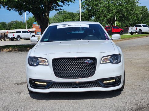 Used 2023 Chrysler 300 C RWD image 31