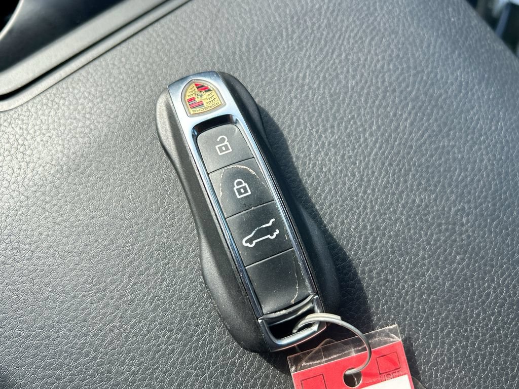Used 2026 Porsche Panamera w/ Premium Package RWD image 35