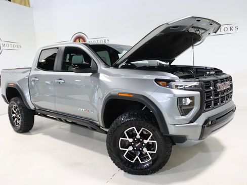 Used 2023 GMC Canyon AT4X image 40