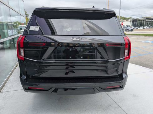 New 2025 Ford Expedition Tremor image 8